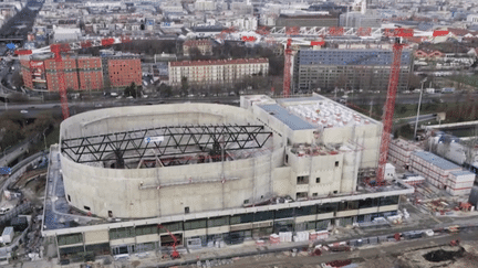 Dans 500 jours, les yeux du monde entier seront braqués sur Paris, son organisation, ses installations olympiques. Dans la dernière ligne droite, les chantiers se terminent.