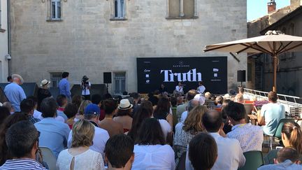 Une conférence lors de l'évènement Les Napoléons à Arles (Bouches-du-Rhône), jeudi 19 juillet 2018.&nbsp; (Jerome Collin/RADIOFRANCE)