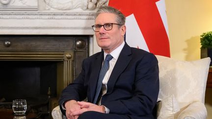 Le Premier ministre britannique, Keir Starmer, au 10 Downing Street à Londres, le 19 décembre 2024. (LEON NEAL / AFP)