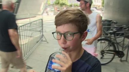 À Châteauroux, en pleine canicule, l'eau du robinet n'est plus consommable