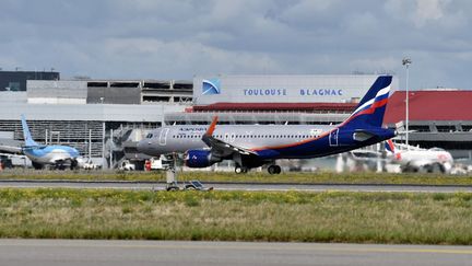 Un Airbus A320 de la compagnie russe Aeroflot sur le tarmac de l'aéroport Toulouse-Blagnac (Haute-Garonne), le 26 septembre 2017. (PASCAL PAVANI / AFP)