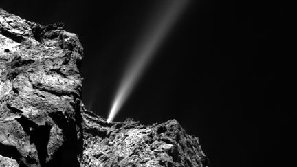 &nbsp; (La comète Tchouri fin juillet à l'approche du soleil © ESA/Rosetta/MPS for OSIRIS Team)