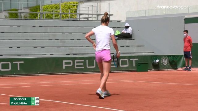 Lois Boisson se défend bien face à Anhelina Kalinina