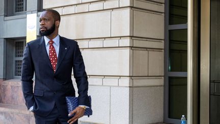 Pras Michel, membre du groupe de hip-hop des années 1990, les Fugees, arrive au tribunal de district des États-Unis le 3 avril 2023 à Washington, DC. (TASOS KATOPODIS / GETTY IMAGES NORTH AMERICA / GETTY IMAGES VIA AFP)