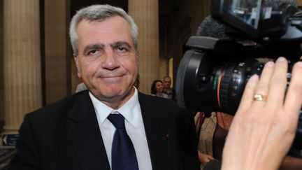 Me Thierry Herzog, l'avocat de Nicolas Sarkozy, le 2 juillet 2013 au palais de justice de Bordeaux (Gironde). (MEHDI FEDOUACH / AFP)