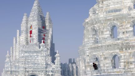 A l'Ice and Snow festival, le 4 janvier 2015, &agrave; la veille de l'inauguration de ce festival annuel de la ville d'Harbin, dans le nord de la Chine. (KIM KYUNG HOON / REUTERS)