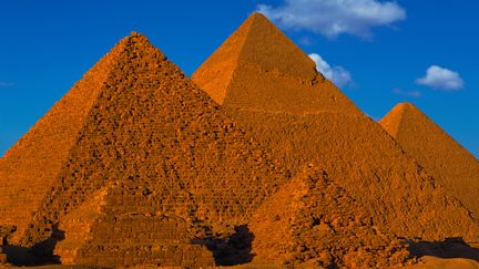 Le plateau de Guizeh, où se situe la pyramide de Khéops, dans la banlieue du Caire (Egypte), en avril 2014.&nbsp; (HEATON  / ONLY WORLD / AFP)