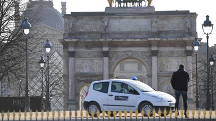 VIDEO. Le préfet de police de Paris Michel Cadot fait le point sur l'agression au Louvre