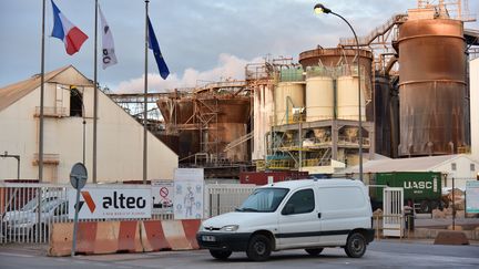 L'usine Altéo de Gardanne (Bouhces-du-Rhône), le 31 janvier 2016. (GEORGES ROBERT / CROWDSPARK / AFP)