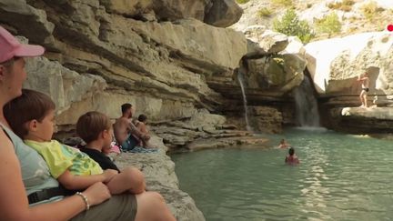 Hautes-Alpes : les piscines naturelles, trésor de la Méouge