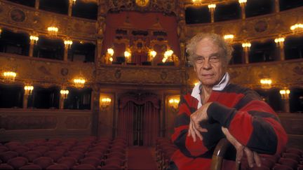 Le chorégraphe américain Merce Cunningham au théâtre de la Fenice, à Venise, en 1995 (MARCELLO MENCARINI / AFP)