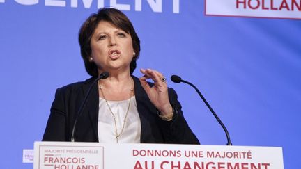 Martine Aubry s'exprime depuis le si&egrave;ge du Parti socialiste, rue de&nbsp;Solf&eacute;rino, &agrave; Paris, &agrave; l'issue du premier tour des l&eacute;gislatives, le dimanche 10 juin 2012. (FRANCOIS GUILLOT / AFP)