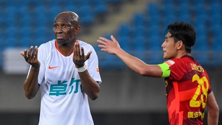 Stéphane Mbia, sous ses anciennes couleurs du Wuhan FC. (LI BO / XINHUA)