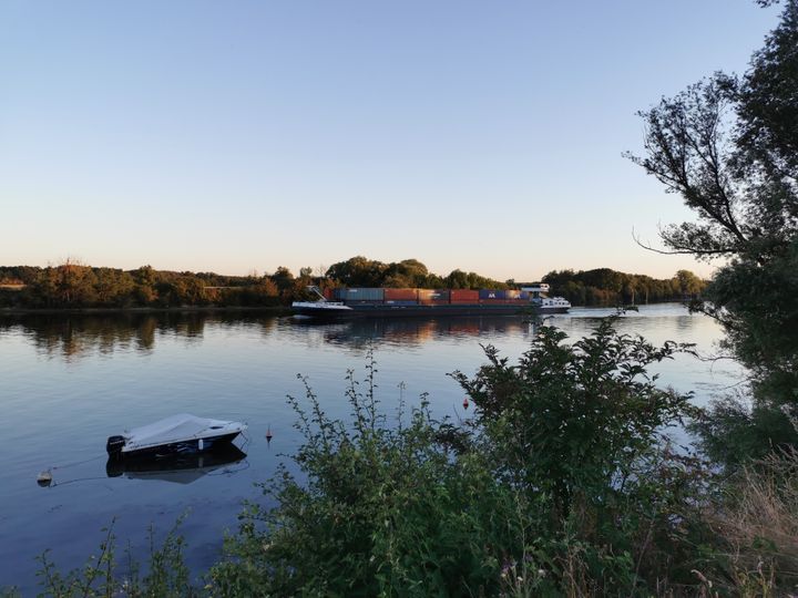 Le camping des Groux, dans les Yvelines, est niché dans une boucle de la Seine. (Brigitte Lacaze)