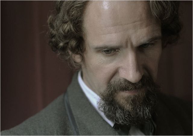 Ralph Fiennes est Charles Dickens dans son film "The Invisible Woman"
 (BBC Films)