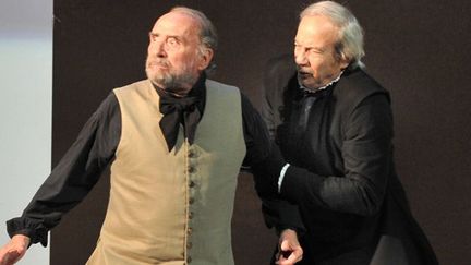 Claude Brasseur et Patrick Chesnais dans le Tartuffe de Molière
 (B.Couderc)