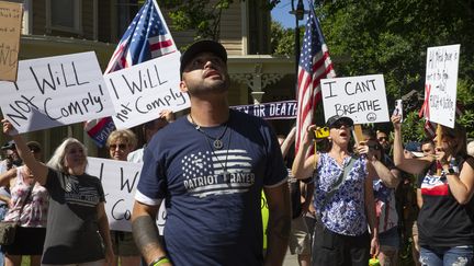 Joey Gibson, fondateur du groupe d'extrême droite Patriot Prayer, le 26 juin 2020 à Vancouver (Etat de Washington aux Etats-Unis). (KAREN DUCEY / GETTY IMAGES NORTH AMERICA / AFP)