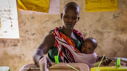 Photo Hebdo : récolte de nénuphars, baignade libératrice et élections au Kenya... Retour sur une semaine d’actualité en images