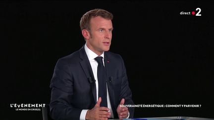 Emmanuel Macron sur le plateau de "L'Evénement" sur France 2, le 12 octobre 2022. (FRANCE 2)