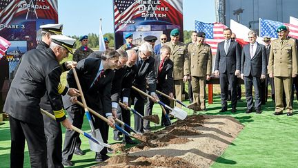 
Le&nbsp;lancement du chantier de la base intégrée de Redzikowo (Pologne), le&nbsp;13 mai 2016.
 (AGENCJA GAZETA / REUTERS)