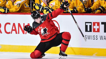 Dylan Strome, ici avec l'équipe du Canada face à la Suède, en demi-finale du championnat du monde junior, le mois dernier. (MINAS PANAGIOTAKIS / GETTY IMAGES NORTH AMERICA)