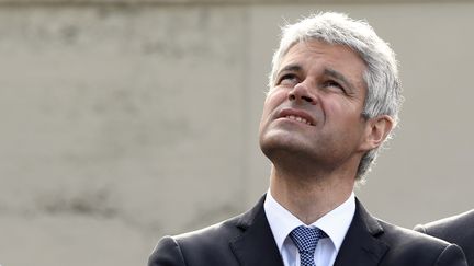 Laurent Wauquiez n'est jugé honnête que par 34% des Français, selon un sondage Odoxa-Dentsu Consulting pour franceinfo et Le Figaro. Ci-contre, le président de la région Auvergne-Rhône-Alpes le 14 mars 2017 à Pierre-Bénite (Rhône). (PHILIPPE DESMAZES / AFP)