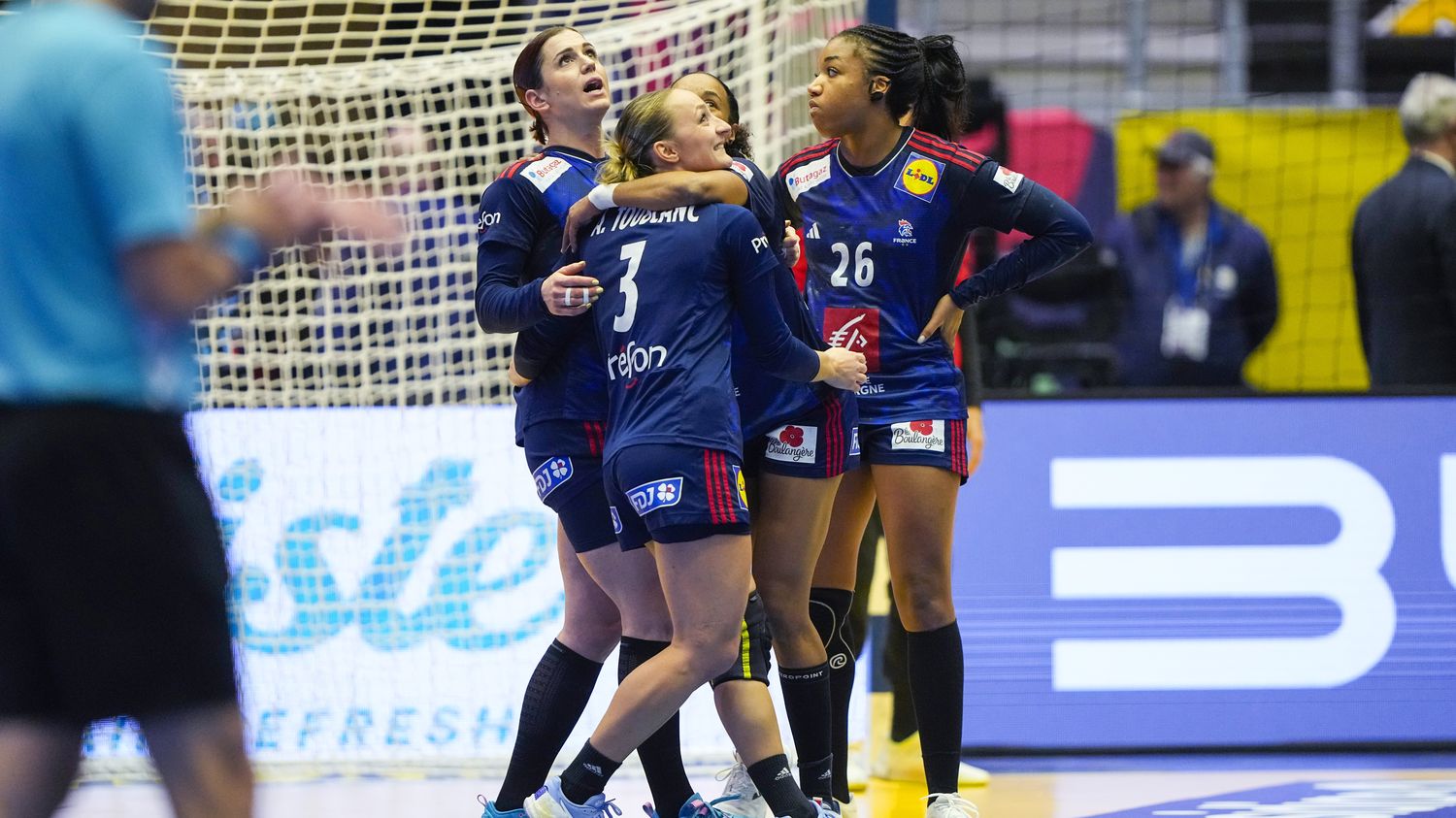 Mondial De Handball : Les Bleues Concluent La Phase De Groupe Par Un ...