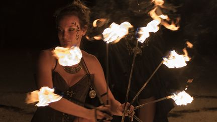 Spectacle de la compagnie "Les R'mon temps" sur la place Saint-Quiriace à Provins.&nbsp; (PASCAL CAMUSET)