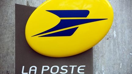 Le tribunal de Bordeaux a souligné la responsabilité de la Poste "coutumière" des CDD à répétition (AFP PHOTO / LOIC VENANCE)