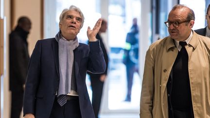 Bernard Tapie et son avocat Hervé Temime, au tribunal de Paris, le&nbsp;4 avril 2019. (CHRISTOPHE PETIT TESSON / MAXPPP)