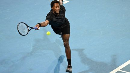 Gaël Monfils a dû abandonné lors du second tournoi d'Adélaïde pour des douleurs au cou.&nbsp; (MICHAEL ERREY / AFP)