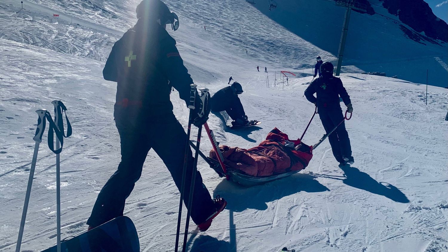 Accidents de ski : à l'Hôpital Sud de Grenoble la situation est "catastrophique", selon le chef des urgences