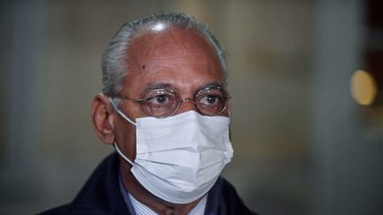 Le sénateur PS de Guadeloupe Victorin Lurel le 22 novembre 2021. (JULIEN DE ROSA / AFP)