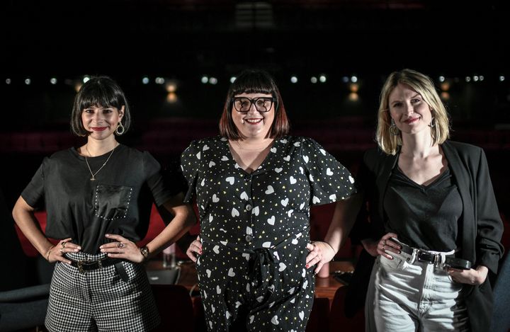 Marie Facundo, Lola Ces et Juliette Faucon pendant la répétition de leur spectacle "Les Coquettes" au Bobino le 22 mai 2020 (STEPHANE DE SAKUTIN / AFP)