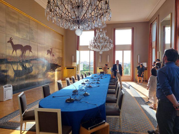 Like last year, the public will be able to visit all the protocol sites of the Embassy, ​​such as the large dining room here (Photo Sophie GAUTHIER AYDOĞDU)