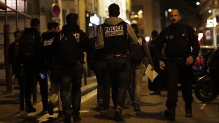 Une attaque au couteau a été perpétrée près de la place de l'Opéra à Paris, dans la soirée du 12 mai 2018. (THOMAS SAMSON / AFP)