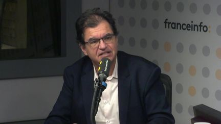 Atanase Périfan, créateur de l'Heure Civique et de la Fête des voisins, au micro de franceinfo, le 1er mars 2024. (RADIOFRANCE)