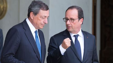 &nbsp; (Mario Draghi, président de la BCE avec François Hollande le 1er septembre 2014 © Reuters/Philippe Wojazer)