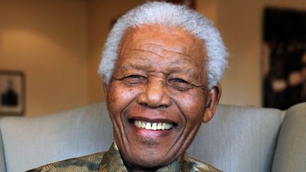 Nelson Mandela, le 25 ao&ucirc;t 2010. (DEBBIE YAZBEK / MANDELA FOUNDATION / AFP)