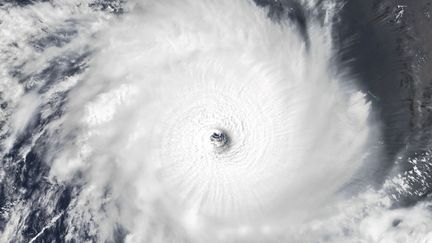 12 décembre 2024.  Vue satellite du cyclone tropical Chido au nord de Madagascar avant la dévastation qu'il va causer deux jours plus tard, samedi 14 décembre sur le territoire de Mayotte dans l'océan Indien. (GALLO IMAGES / GALLO IMAGES EDITORIAL / GETTY IMAGES)