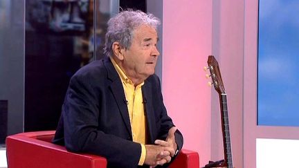 Pierre Perret sur le plateau du 13h de France 2 le 19 mai 2015.
 (Copie d&#039;acran France 2 / Culturebox)