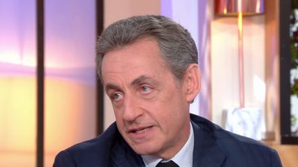 Nicolas Sarkozy sur le plateau de "C à vous" sur France 5, le 15 février 2018.&nbsp; (FRANCE 5)