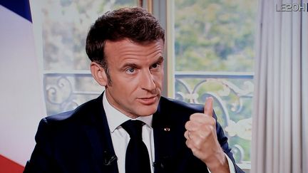 Emmanuel Macron a annonce une baisse d'impôts de deux milliards d'euros lors de son allocution lundi 15 mai. (LUDOVIC MARIN / AFP)