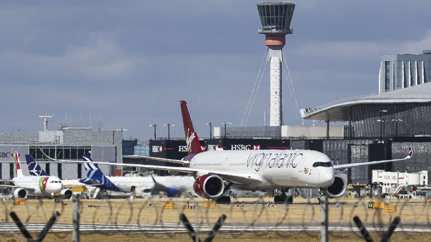 “Technical problem” disrupts air traffic