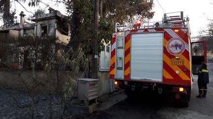 La cité balnéaire de Mati, sur la côte est d'Athènes, "n'existe plus" selon un des officiels grecs. (BENJAMIN CHAUVIN / FRANCEINFO)