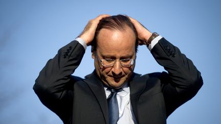 Fran&ccedil;ois Hollande, le 24 mars 2012 &agrave; Ajaccio (Corse-du-Sud). (FRED DUFOUR / AFP)