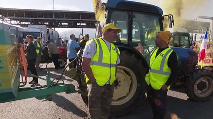 Colère des agriculteurs : des blocages au niveau de la frontière espagnole (France 2)