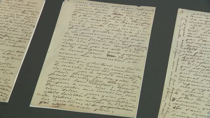 Lettre manuscrite de Gustave Courbet dans laquelle il se défend d'avoir ordonné la destruction de la colonne Vendôme en 1871. (FRANCE 3 FRANCHE-COMTE)