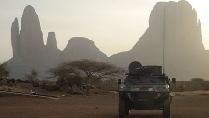 Un véhicule de l'armée française patrouille dans la région de Gourma au Mali, en mars 2019. (DAPHNE BENOIT / AFP)