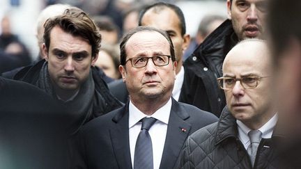 Déclaration de François Hollande devant le siège de Charlie Hebdo après l'attaque du journal
 (EPA/MAXPPP)